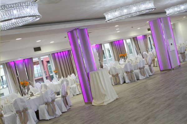 Marchetti-illuminazione-realizations-suspension-lamp-restaurant-purple